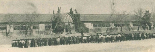 1954년 졸업앨범 속 학교 전경(제공: 용궁초등학교)